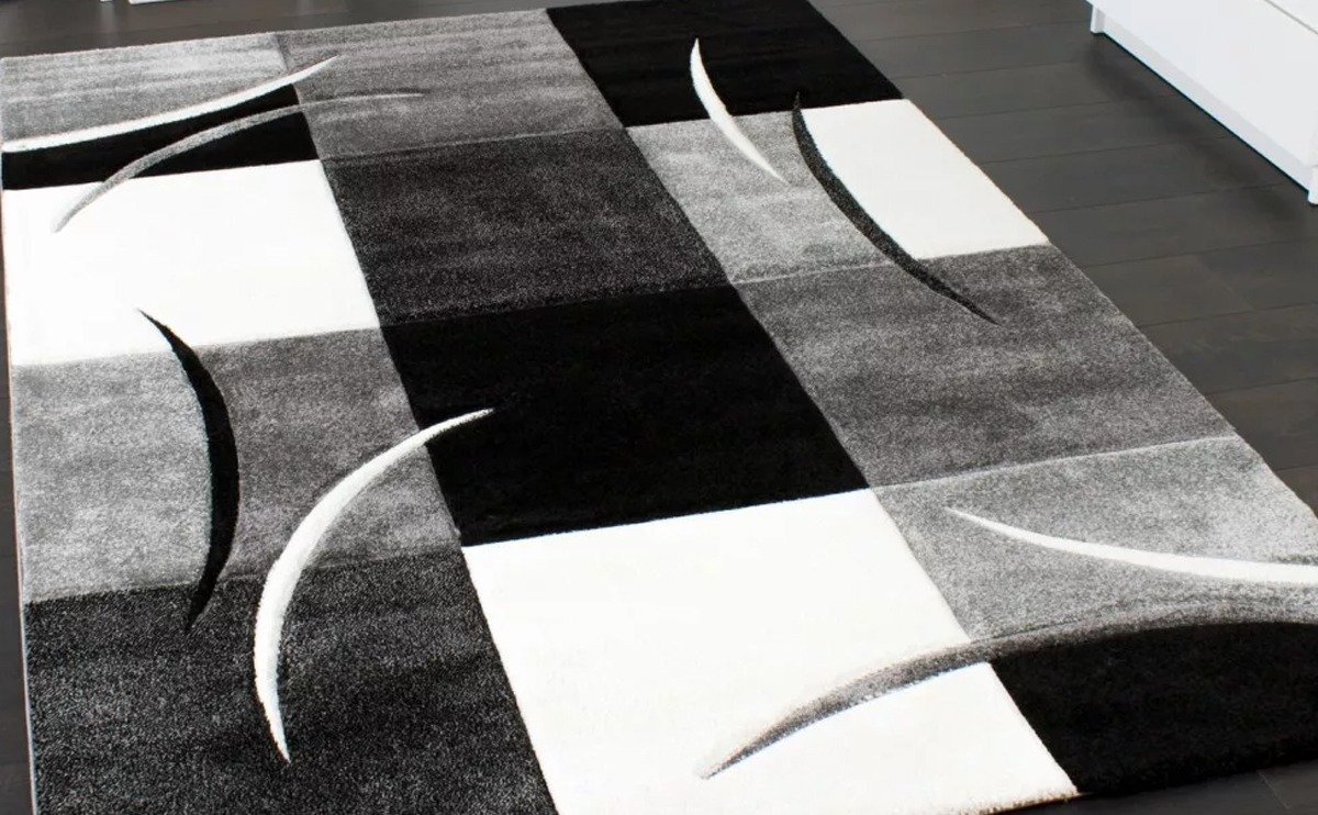 Elegant Black Carpet in Dubai